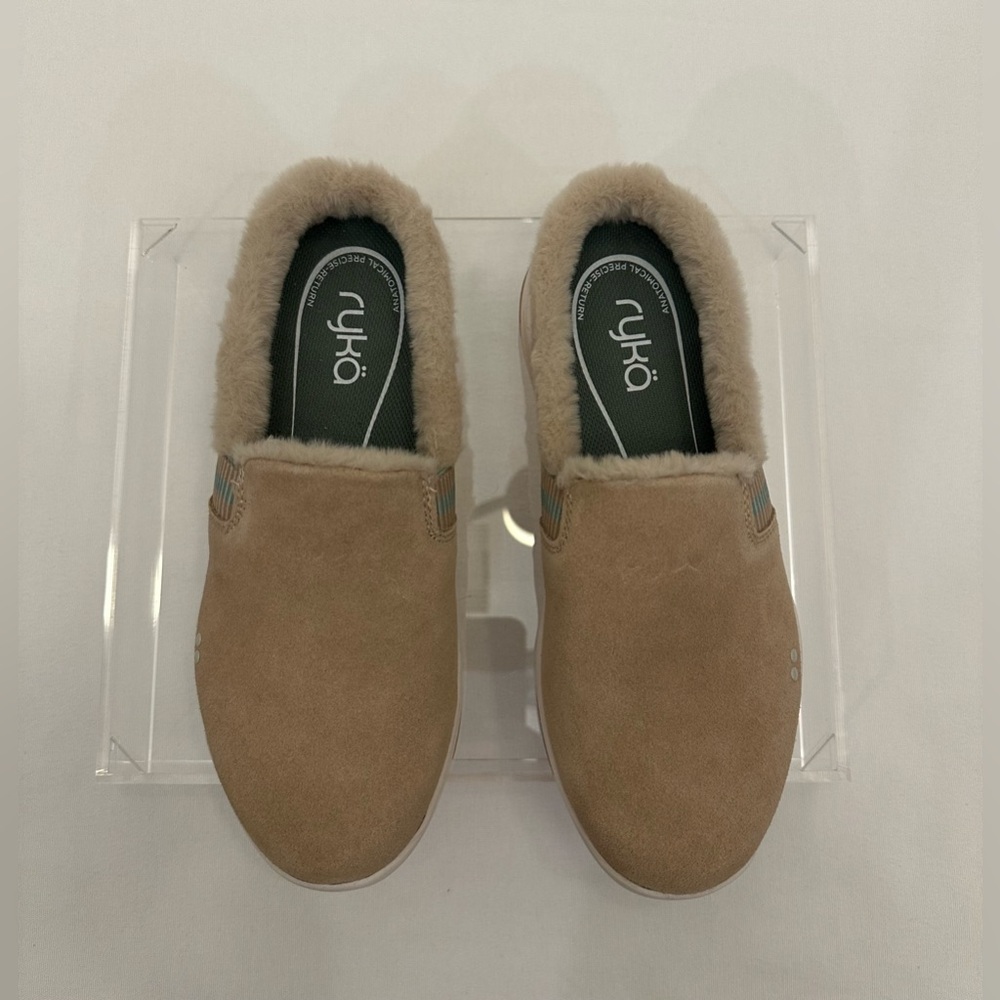 Ryka Alaska Lifestyle Slip On Mules. In Latte Brown. Size 7.5W